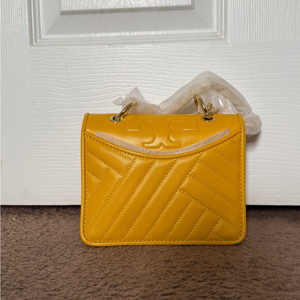 Tory Burch Alexa  Mini Daisy Shoulder Bag🌼